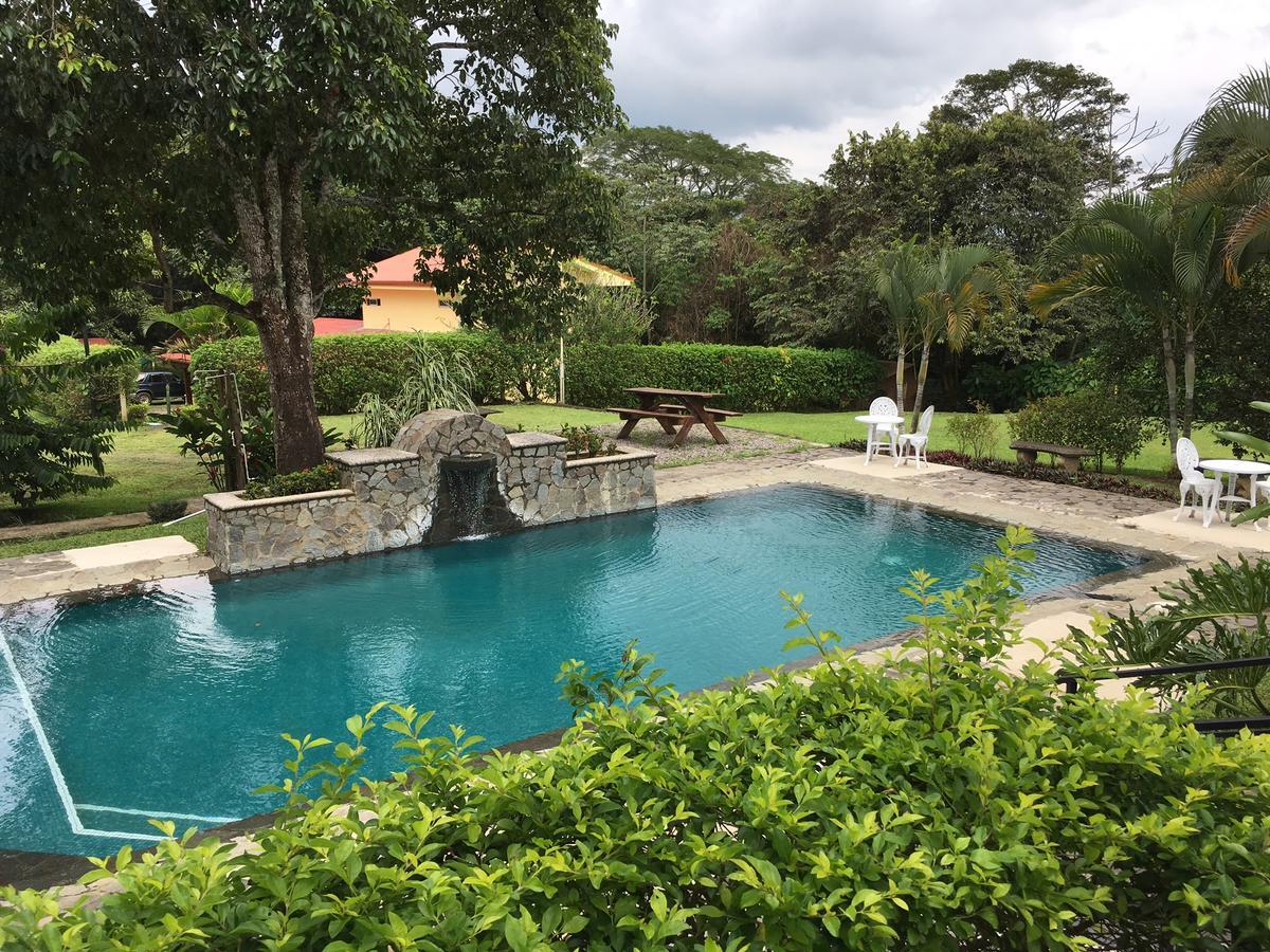 Hotel Hacienda El Rodeo Vueltas Exteriör bild